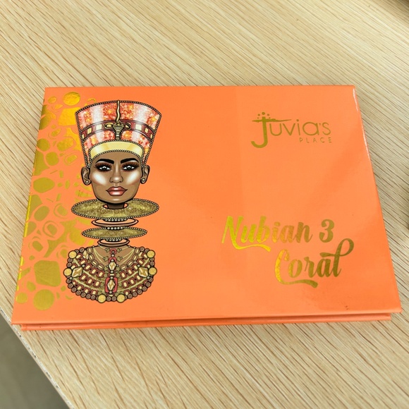 Makeup bundle - Picture 5 of 11